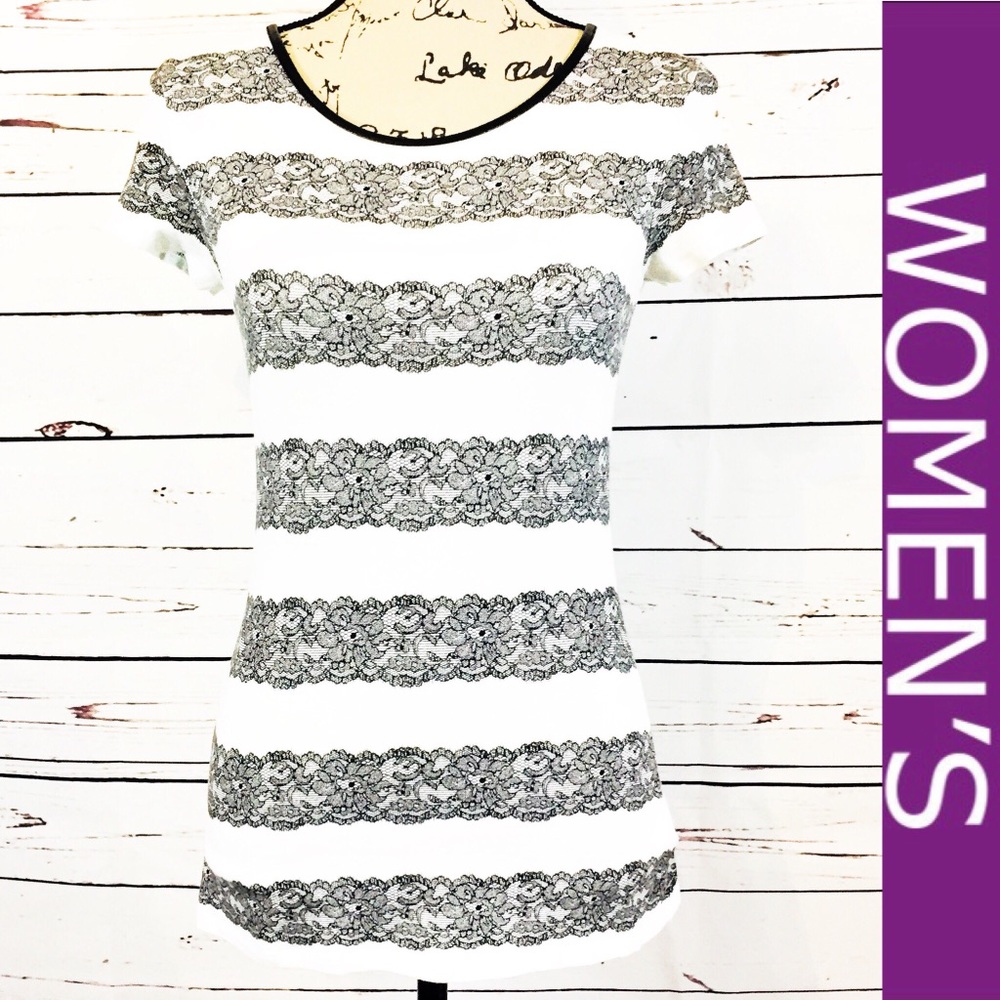 Express Black & White Back Zippered Blouse